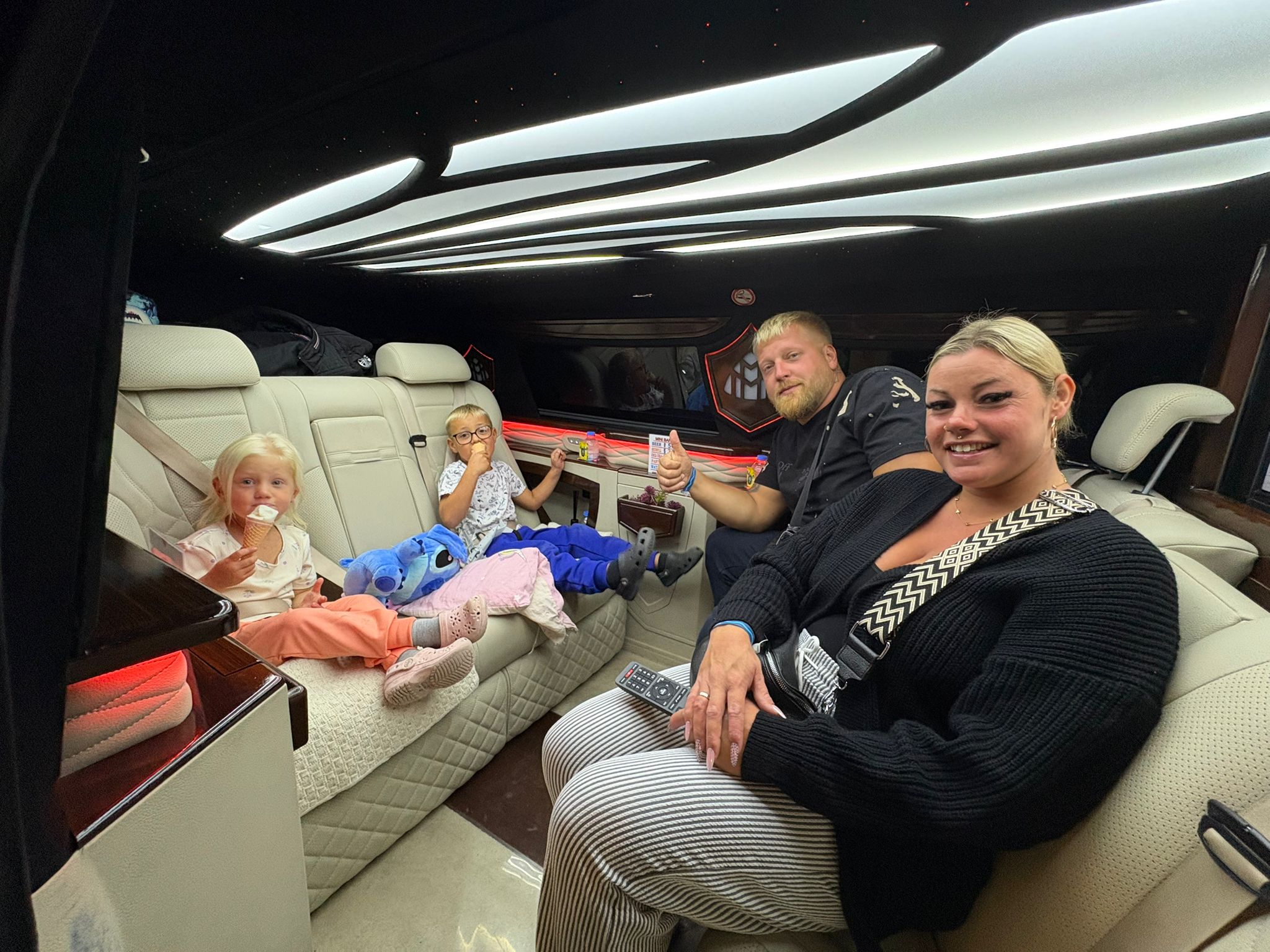 familienfreundlicher-transfer-mit-kindersitz-in-side