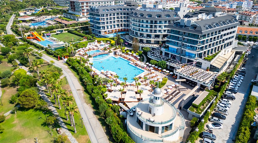 Transfer Antalya Flughafen nach Commodore Elite Suites & Spa Privat
